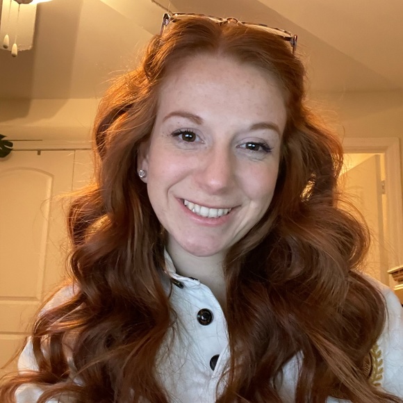 Meet your Posher, Rachel - Picture 1 of 2